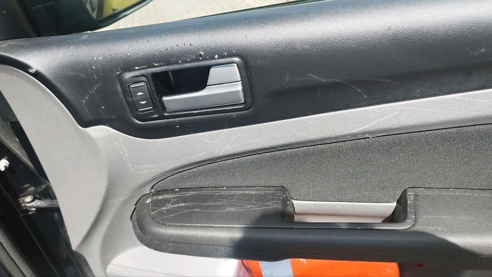 Ford Focus 2011 — photo 6