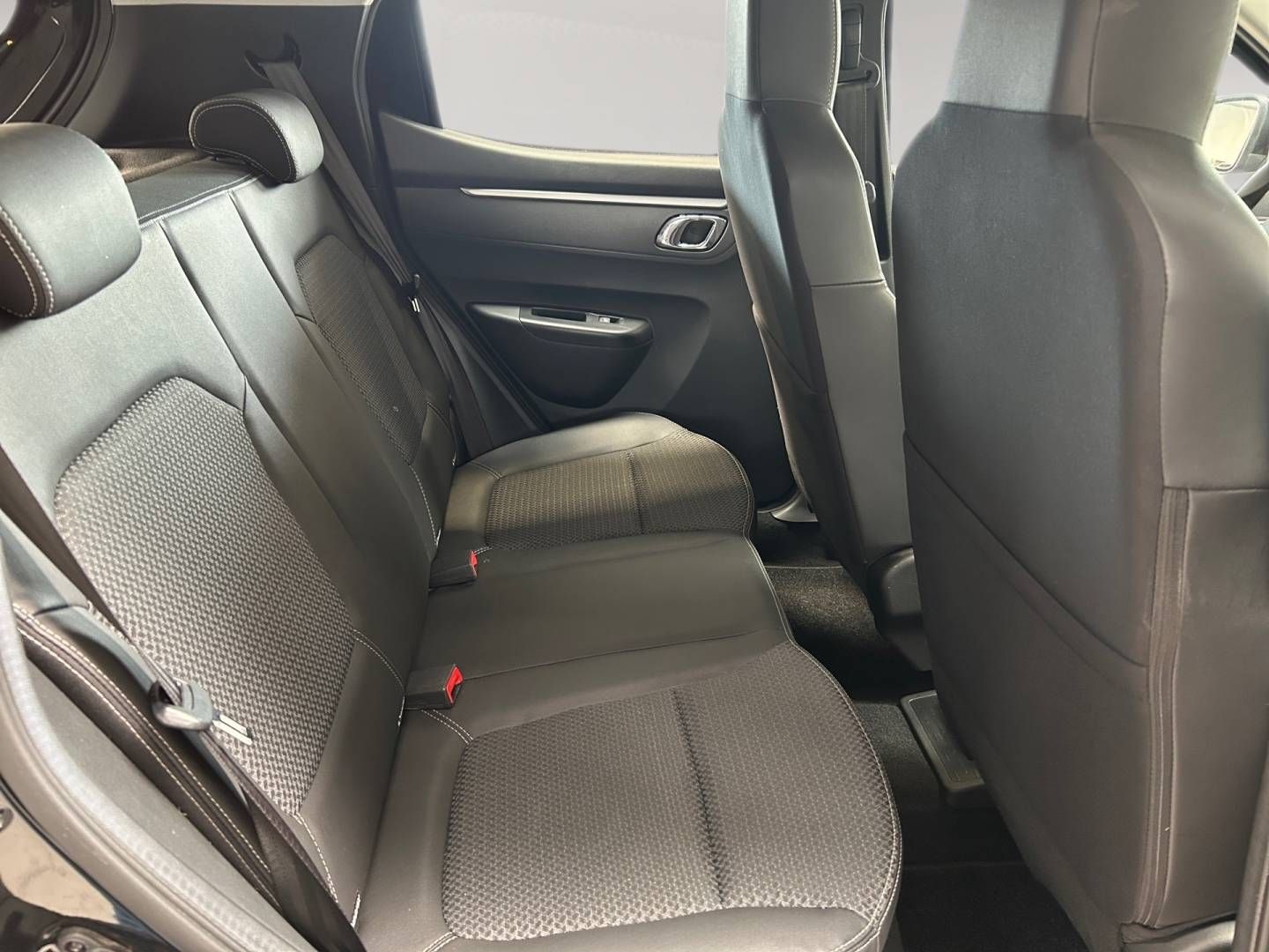 Fahrzeugabbildung Dacia Spring Essential | Klima | ISOFIX | LED