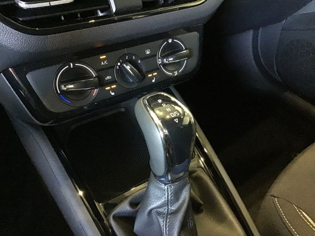 Fahrzeugabbildung Skoda Kamiq Selection 1.0 TSI DSG/AHK/Tempo/LED/Kamera