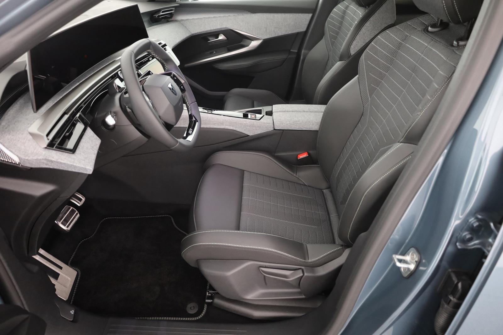 Peugeot 3008 GT 1.2 Hybrid 145 Aut. LED ACC Navi AHK