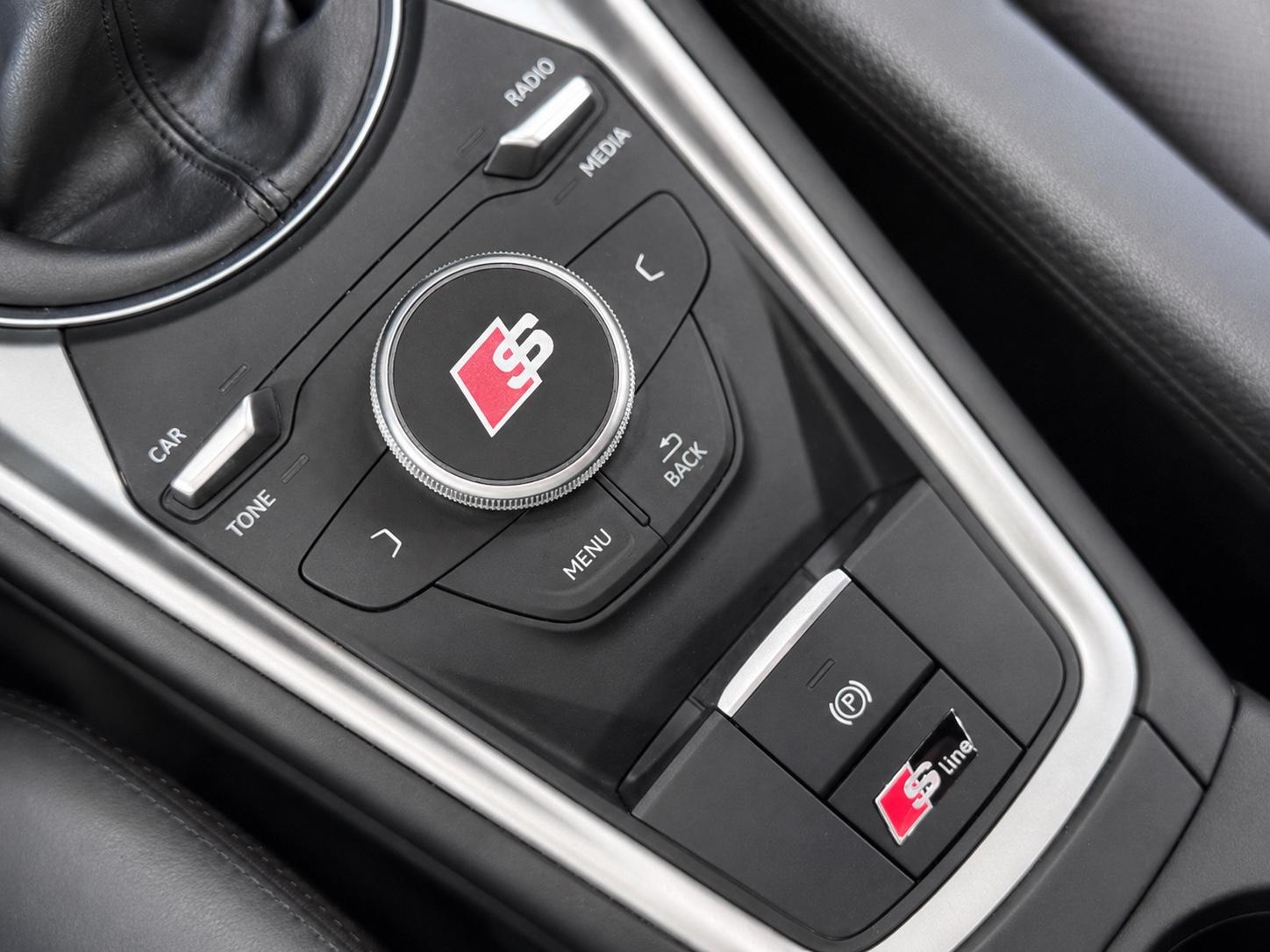 Audi TT Coupe 2.0 | SCHALTER | VIRTUAL | ALCANTARA |