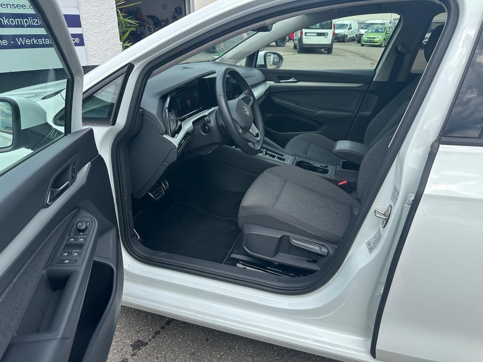 Volkswagen Golf VIII Lim. MOVE 1.5 eTSI 96kW 7-Gang DSG — 12