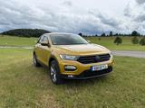 Volkswagen T-Roc 1.0 TSI Kurkumagelb Metallic - Volkswagen T-Roc: Gelb