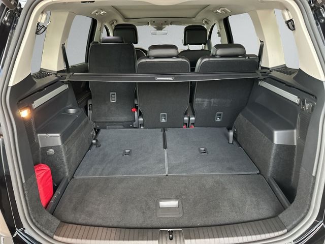 Touran 1.5 TSI DSG 7-SITZER+PANO+AHK+NAVI+LED+SH