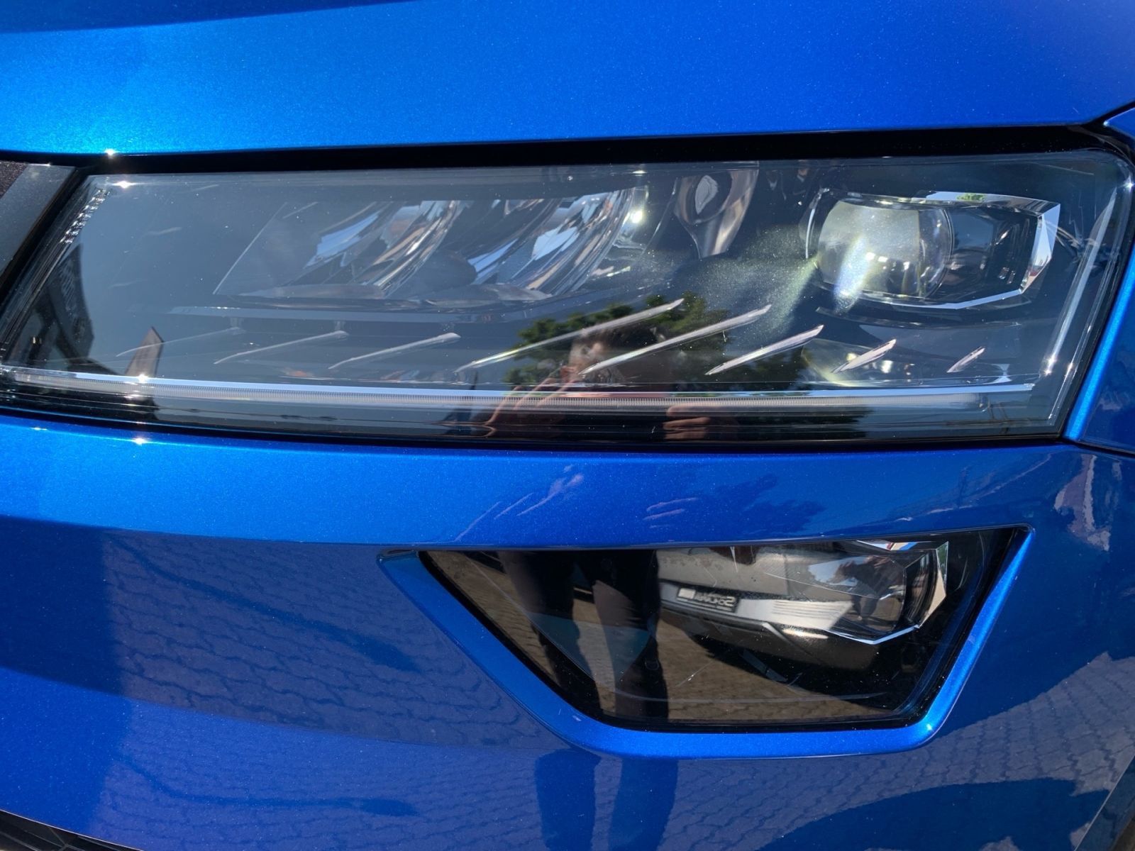 Fahrzeugabbildung SKODA Karoq 2.0 TSI DSG Sportline 4x4 OPF Pan.Dach