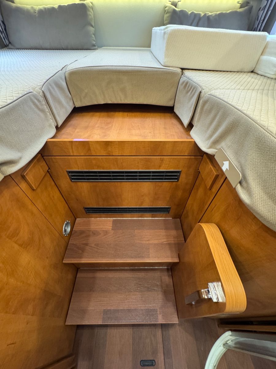Fahrzeugabbildung Carthago CHIC C-LINE T 4.9 LE 9GT AUTOMATIK DUCATO MAXI