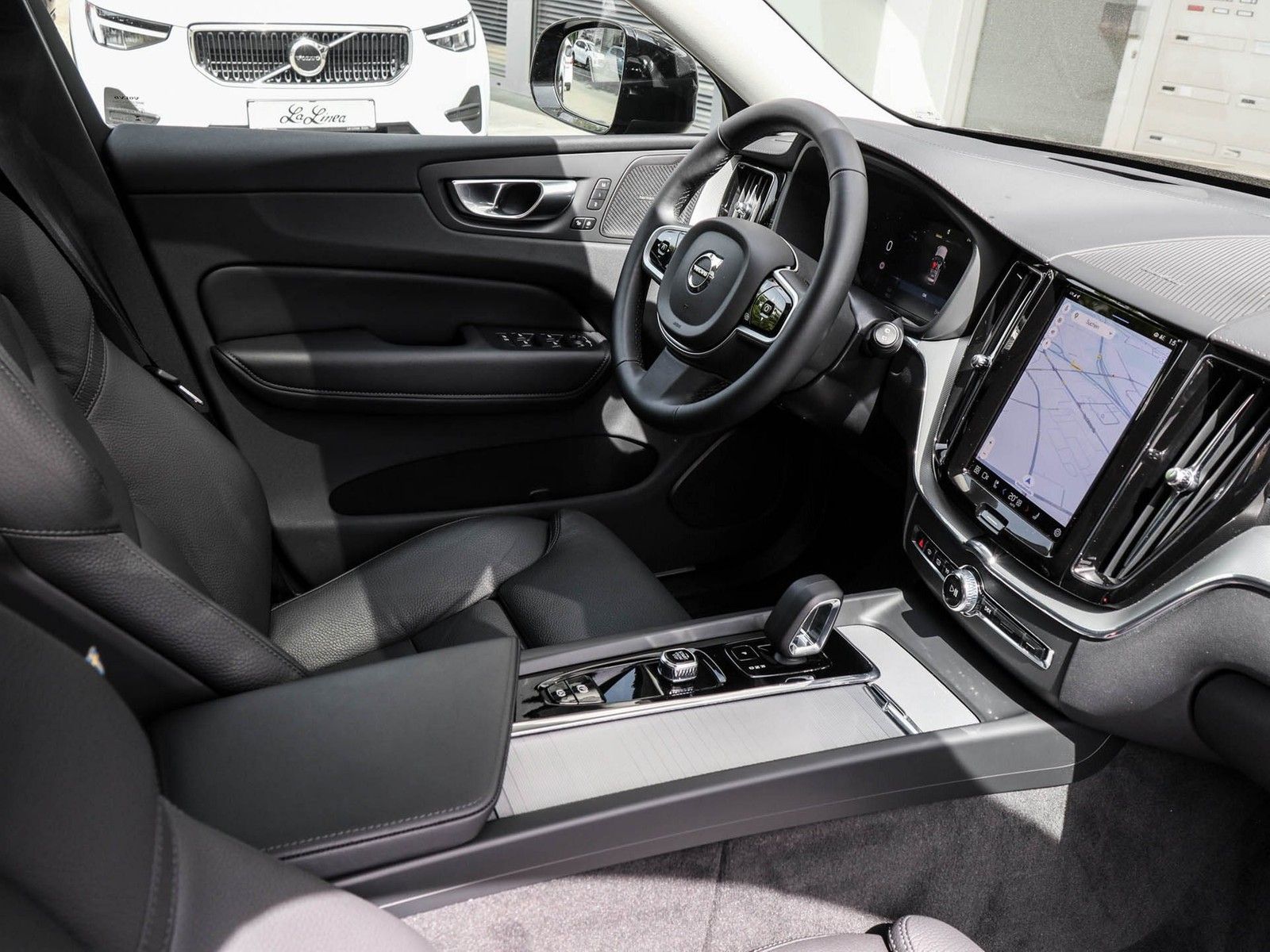 Volvo XC60 B5 (B) AWD Ultra Dark #Google/ Pano/ 360/ L imagem 3