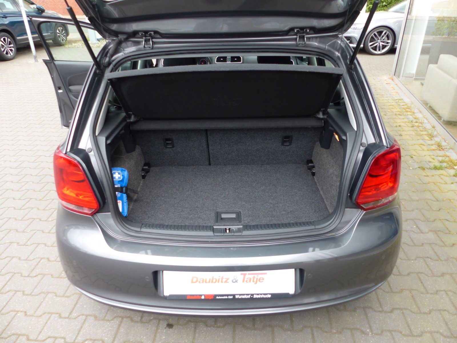 Fahrzeugabbildung Volkswagen Polo  Comfortline 1,2, 1. Hand Climatronic