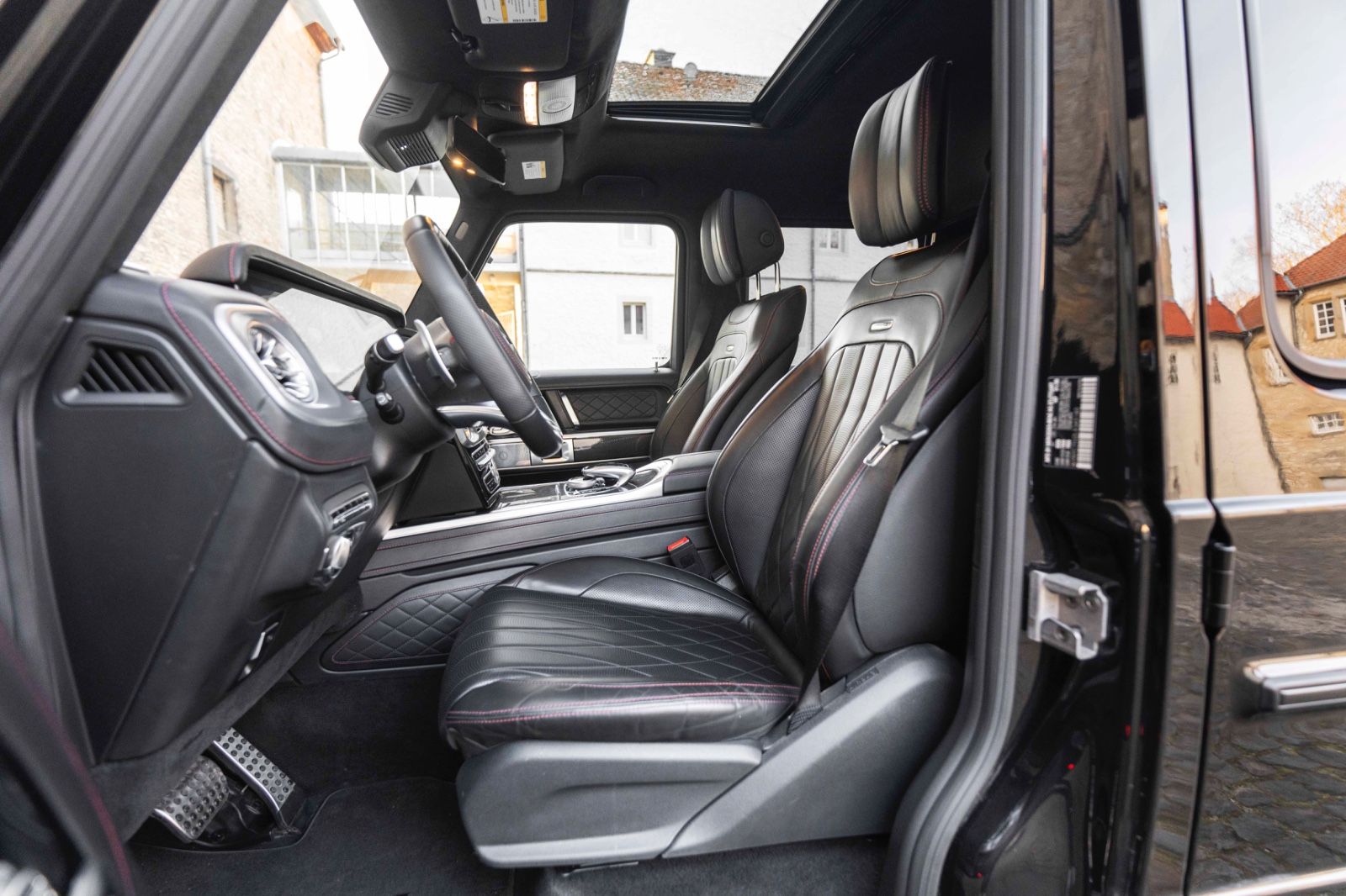 Fahrzeugabbildung Mercedes-Benz G 63 AMG ACC BURMESTER 360°  AHK CARBON