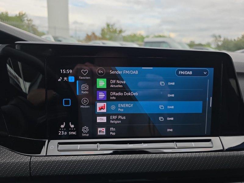 Volkswagen Golf R-Line 1.5 eTSI DSG Navi/LED/ACC/Winterp., миниатюра 30