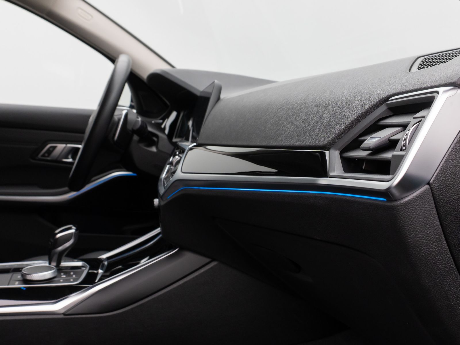 Fahrzeugabbildung BMW 330e  Sport Line Kamera DAB HiFi Komfort Alarm