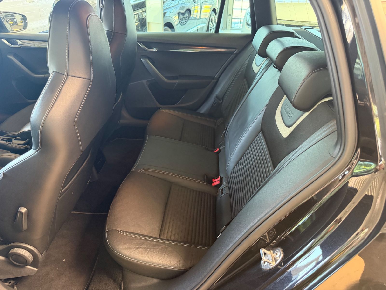 Fahrzeugabbildung SKODA Octavia Combi RS