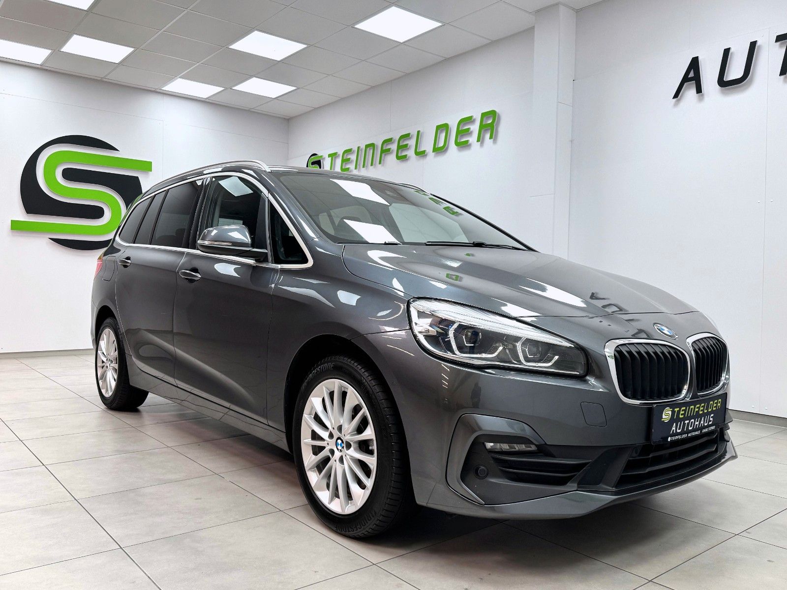 BMW 218 Gran Tourer Advantage / SHZ / LED / 7 SITZER