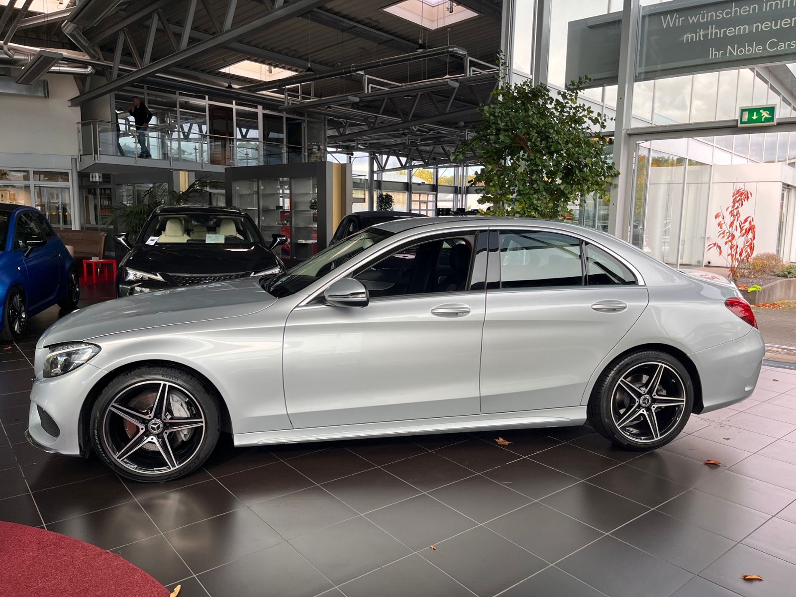 Fahrzeugabbildung Mercedes-Benz C 200 9G-TRONIC AMG Line NAVI LED