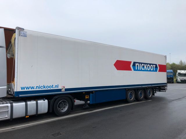 Schmitz Cargobull Koeler mit Carrier Vector HE 19 MT