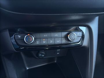 Opel Corsa F Edition 1.2 KAMERA CARPLAY SHZ LHZ