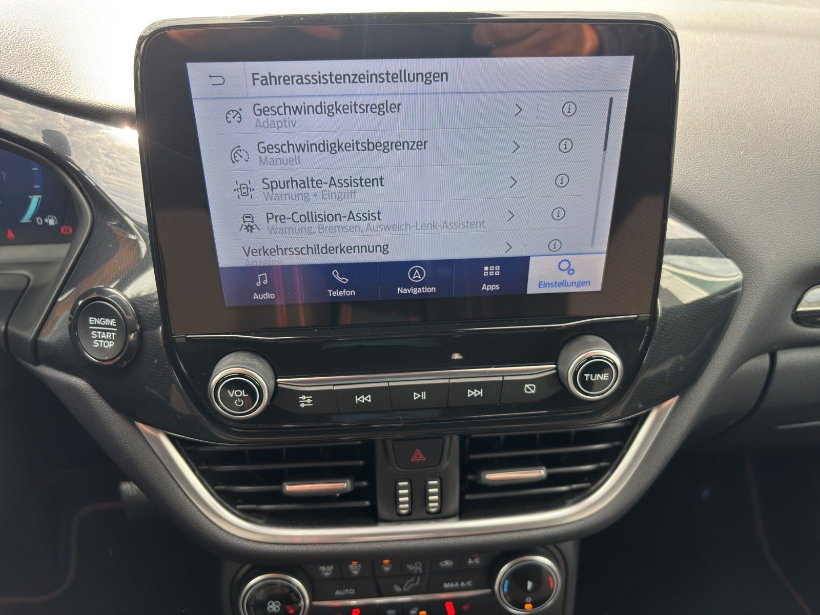 Fahrzeugabbildung Ford Puma 1.0  ST-Line Aut./LED/KAMERA/NAVI/SHZ/DAB/