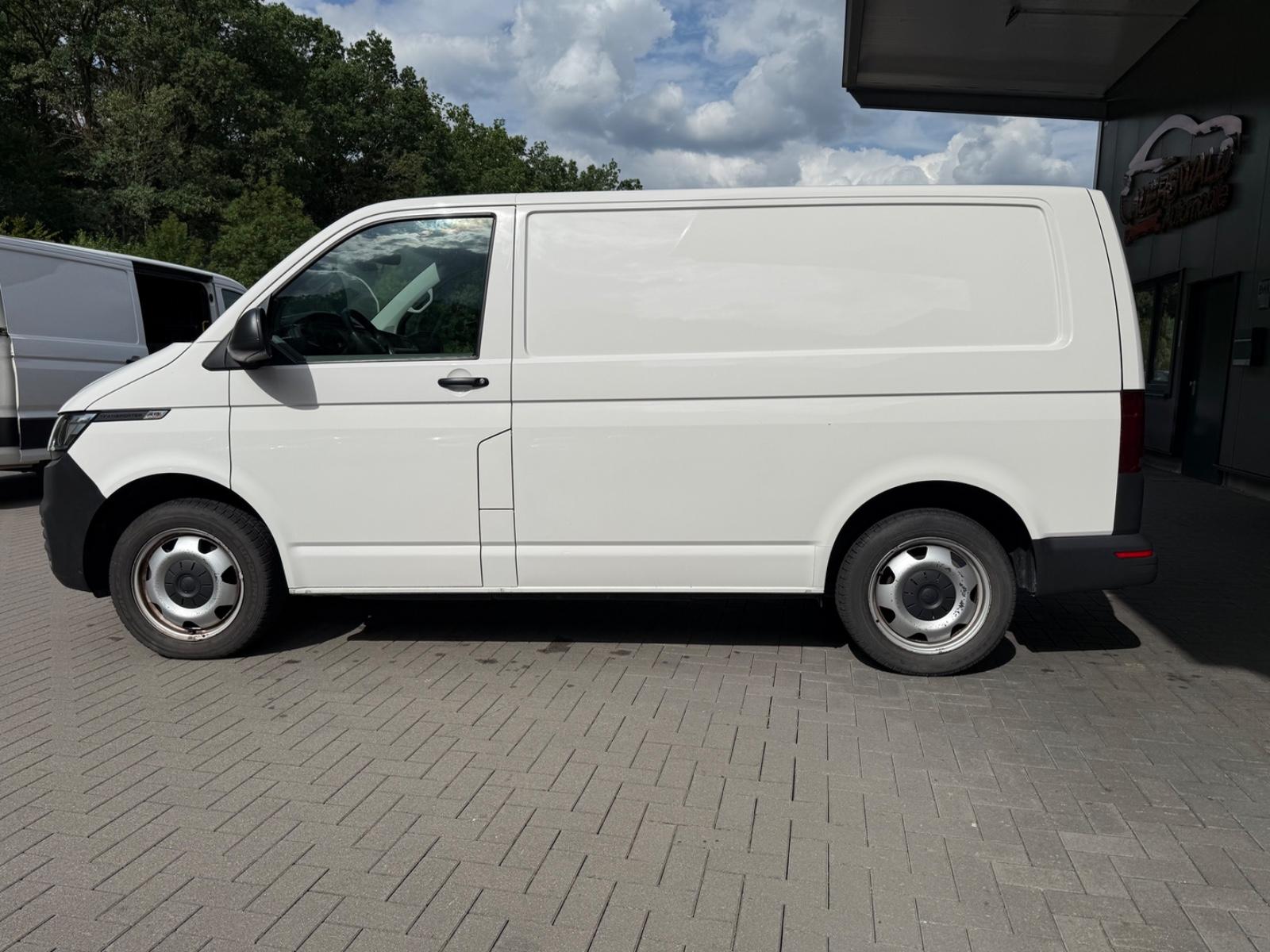 Volkswagen T6.1 Transporter 4MOTION *DSG *3Sitze *APP *AHK