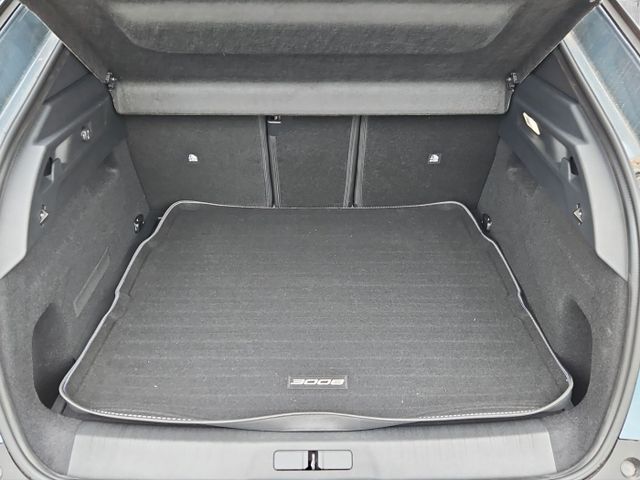 Peugeot 3008 1.2 145 Allure 360+Kam.+KeyLess+LED+Navi