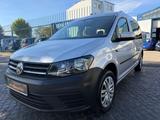 Volkswagen Caddy Maxi BMT Zahnriemen und Wasserpumpe neu - VW Caddy Gebrauchtwagen in Hamburg