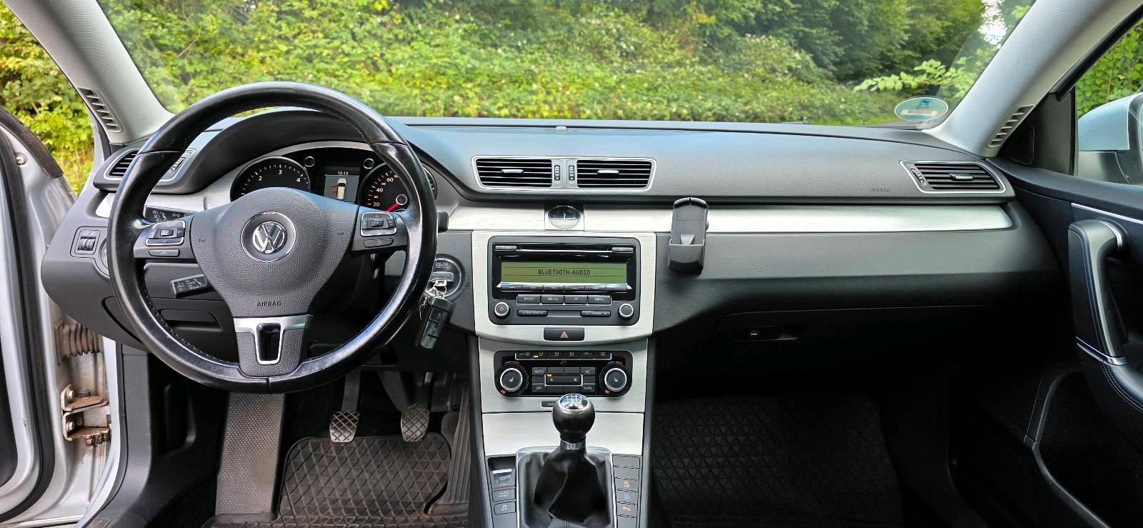 Volkswagen Passat 2011 — photo 9