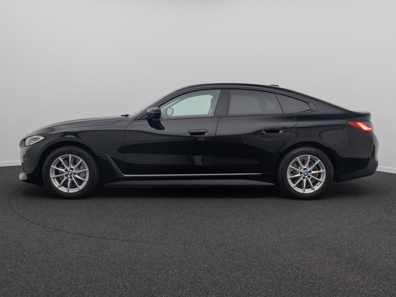 Fahrzeugabbildung BMW i4 eD35 GC Kamera DAB GeschwindigReg Widscreen