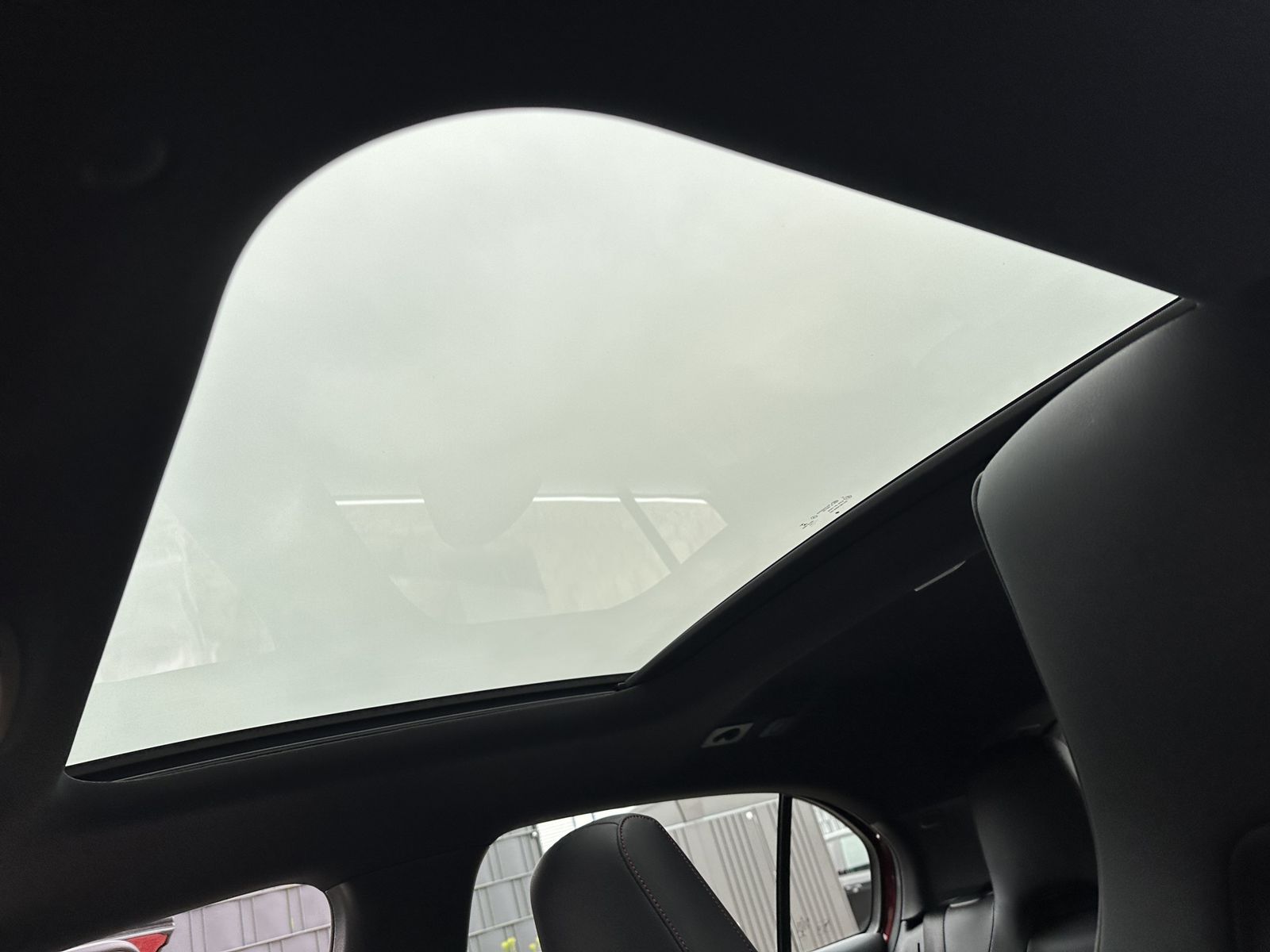 Fahrzeugabbildung Mercedes-Benz A 200 AMG-Line NAV+LED+PANO+KAMERA+18ZOLL+1HAND