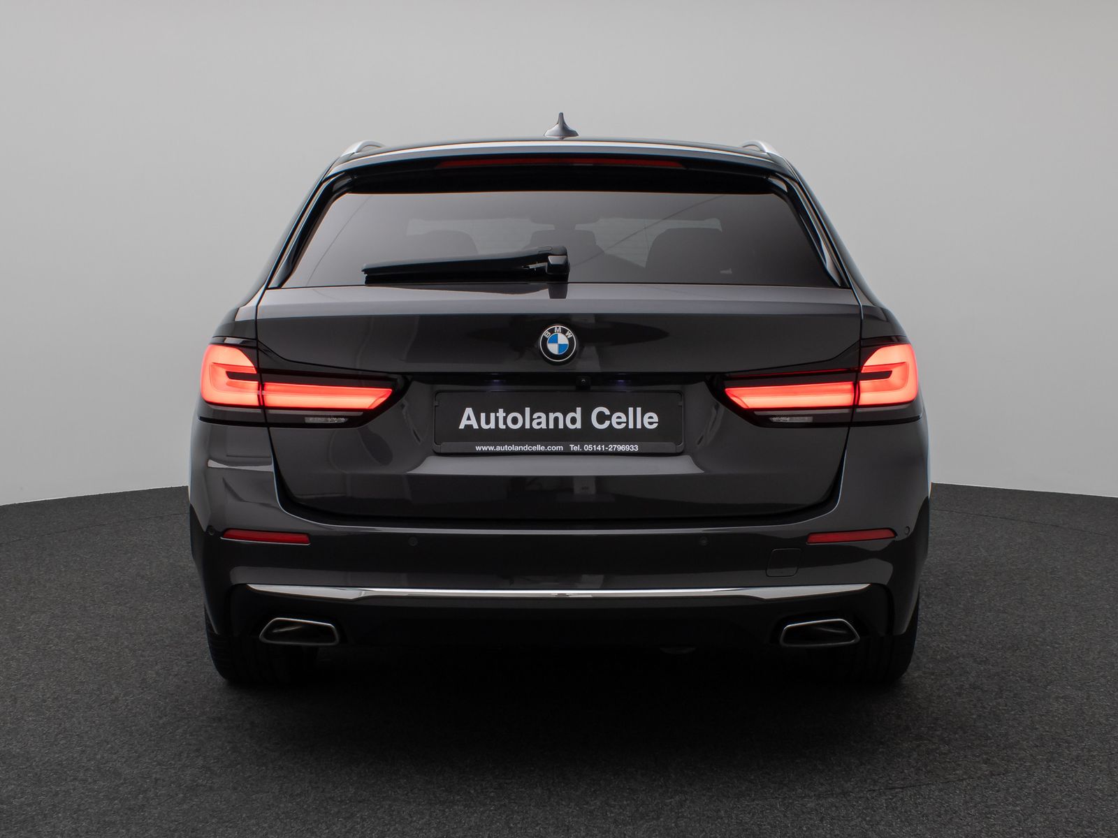 Fahrzeugabbildung BMW 540d xD LuxuryLine Panorama Laser Kamera HUD H/K