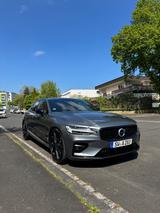 Volvo S60, R-DESIGN, Head-Up, Sitzhzg-Hinten, Harman-K - Volvo S60 aus 2019