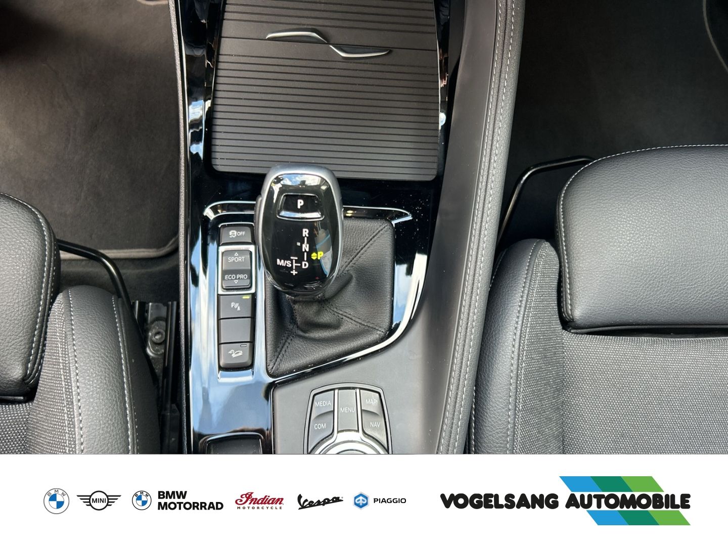 Fahrzeugabbildung BMW X1 20i xDrive,SportLine,AHK,Rückfahrk.,H&KSound,