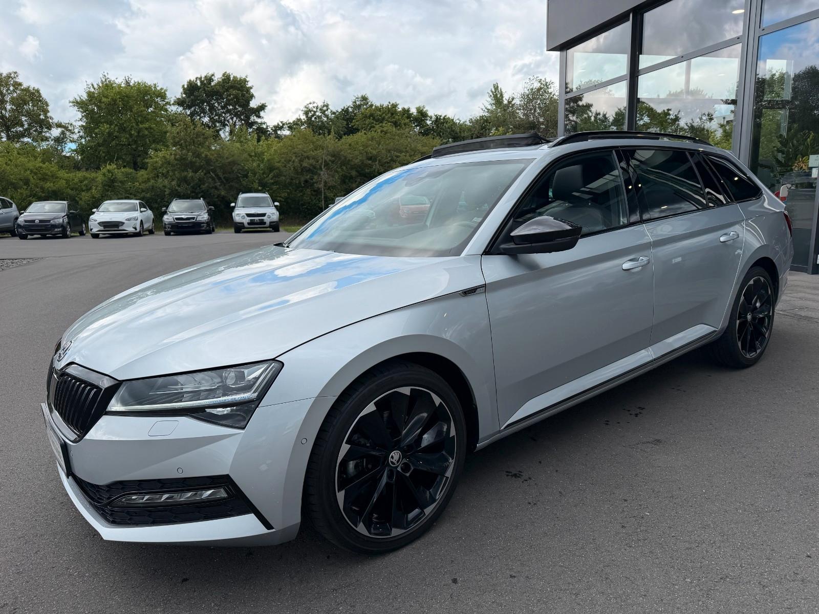 Skoda Superb Kombi 2,0TDi Sportline 4x4 AHK Pano Canto