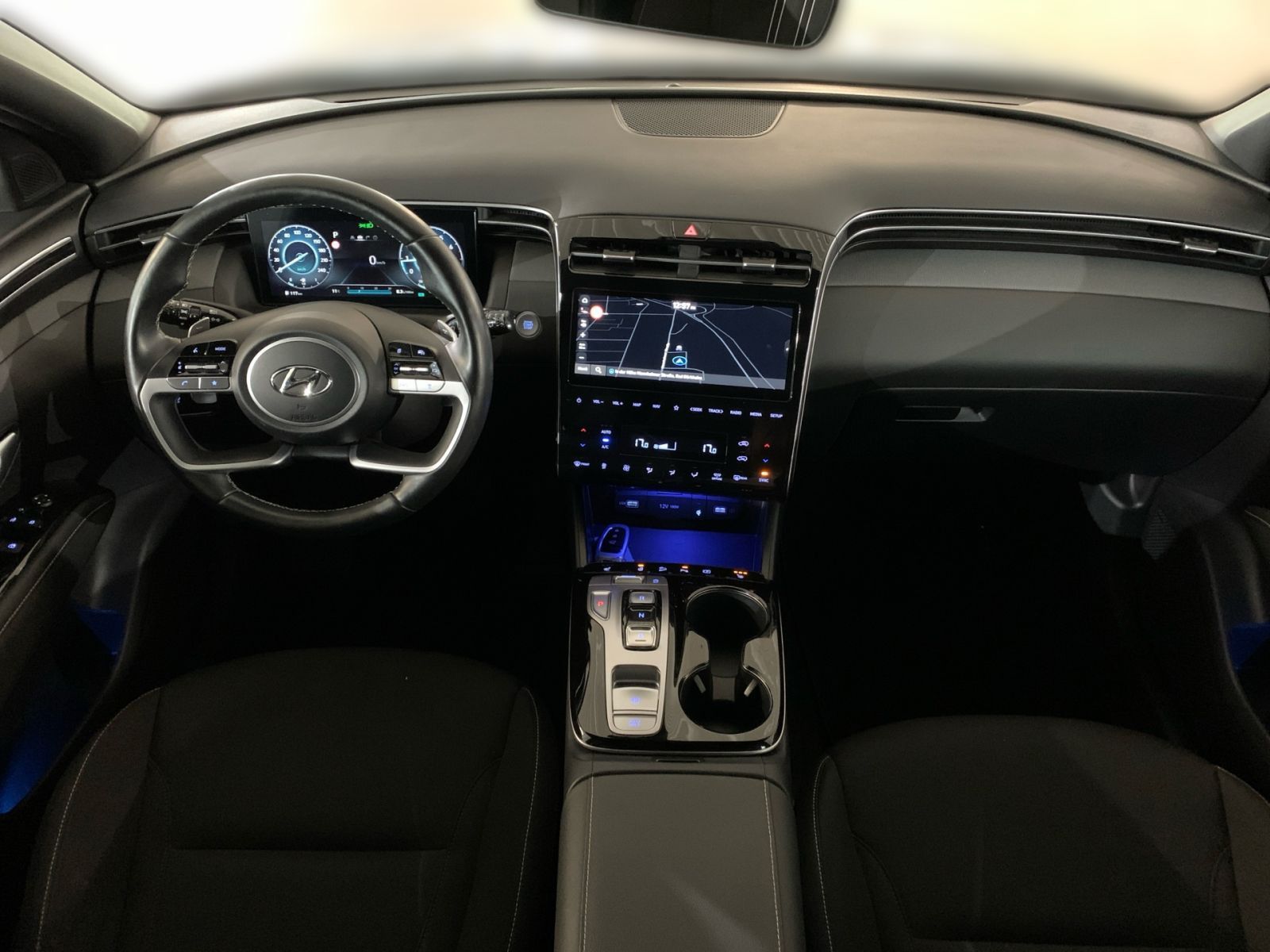 Fahrzeugabbildung Hyundai TUCSON 1.6 T-GDI 7-DCT Blackline Mild-Hybrid AHK