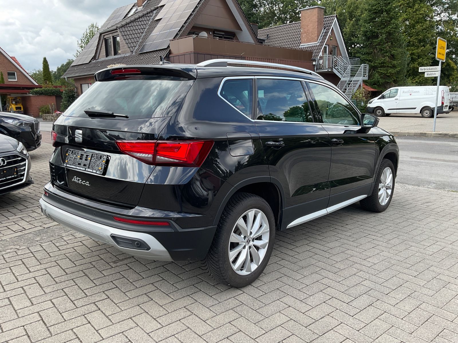Fahrzeugabbildung SEAT Ateca 1.5 TSI Xperience DSG,Kamera,Navi,Carplay