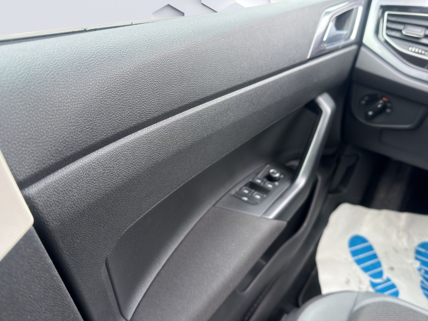 Polo VI Style 1.0TSI 70kW MatrixLED GJR PDC Sitz