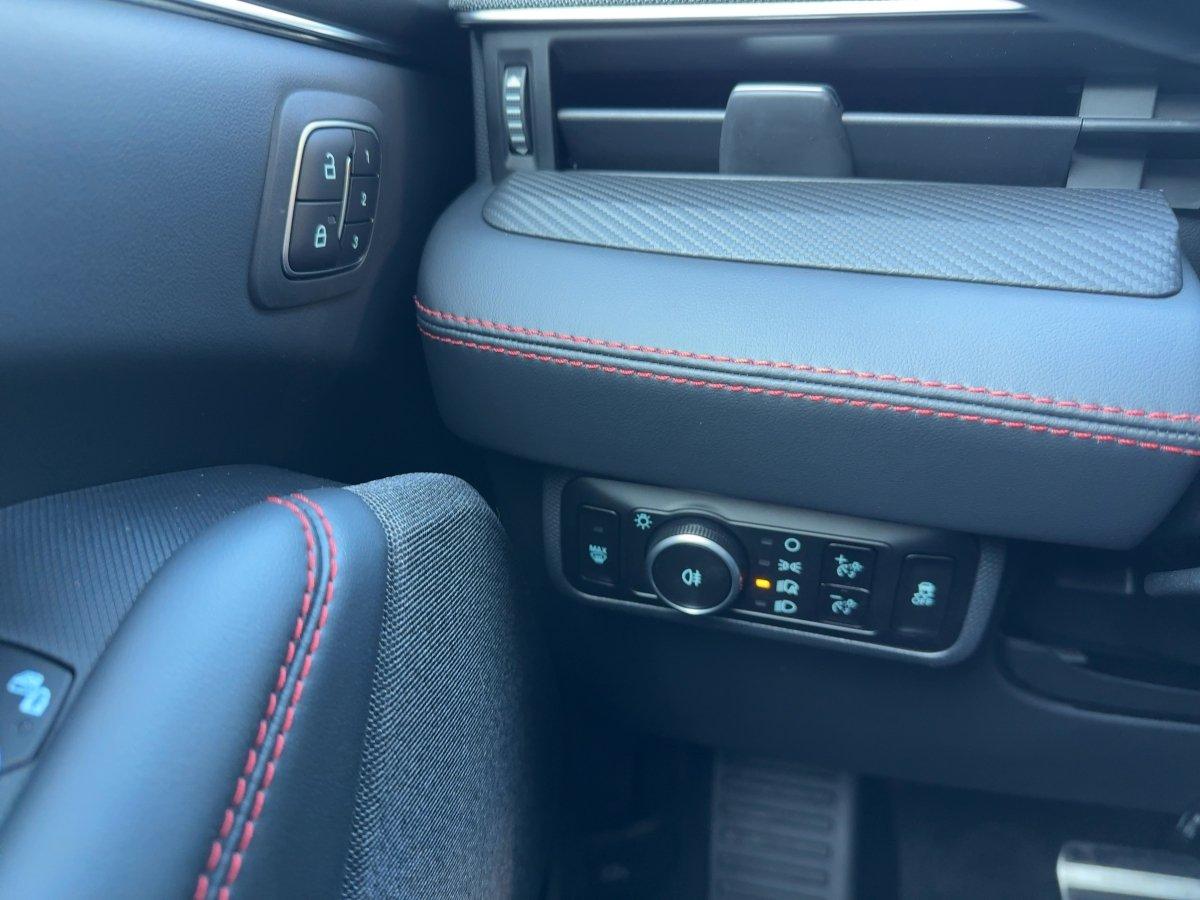 Ford MUSTANG MACH-E Premium LED+360°+Glasdach+Navi