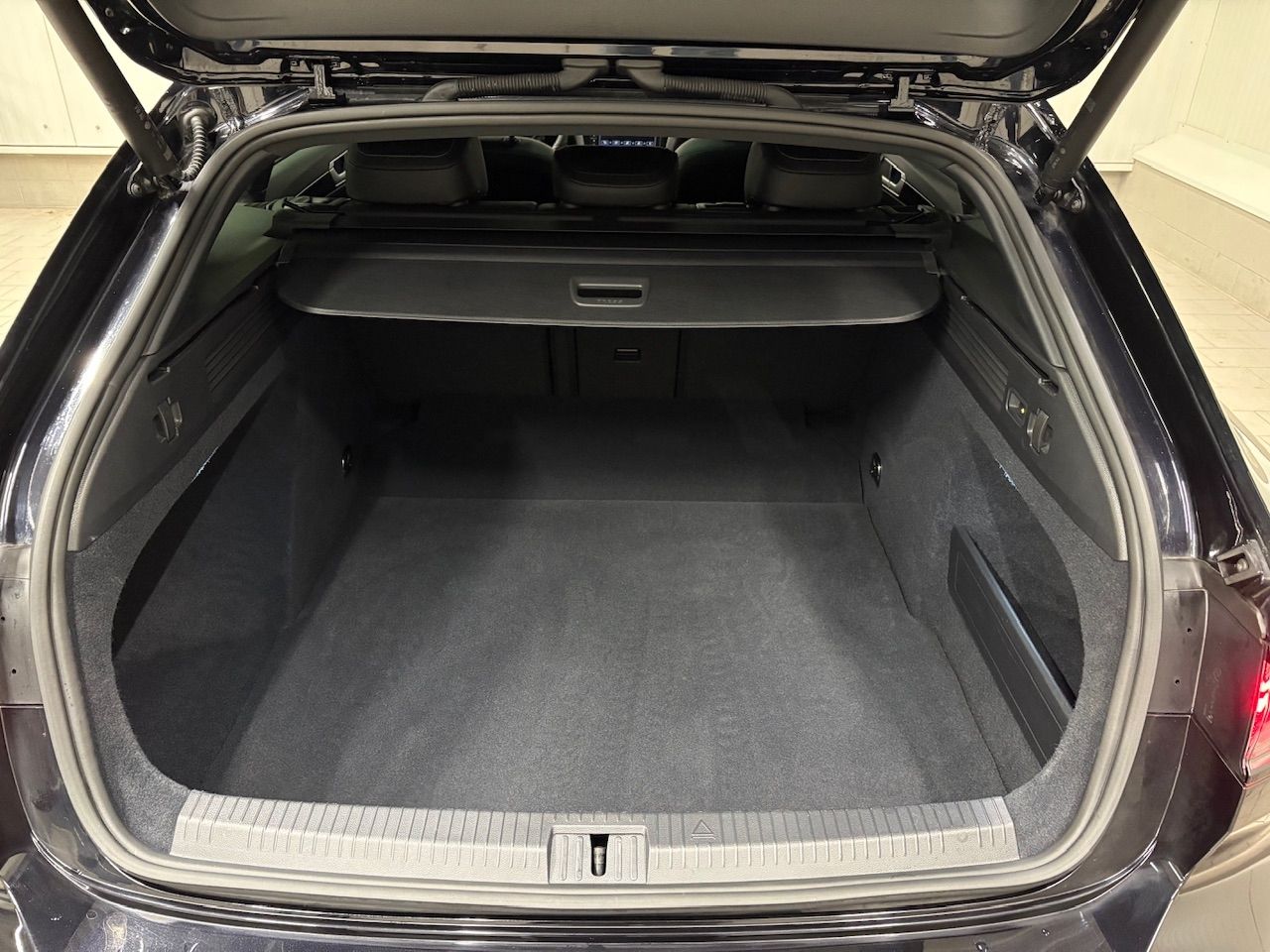 Arteon Shooting Brake R-Line 2.0 TDI DSG AHK PAN