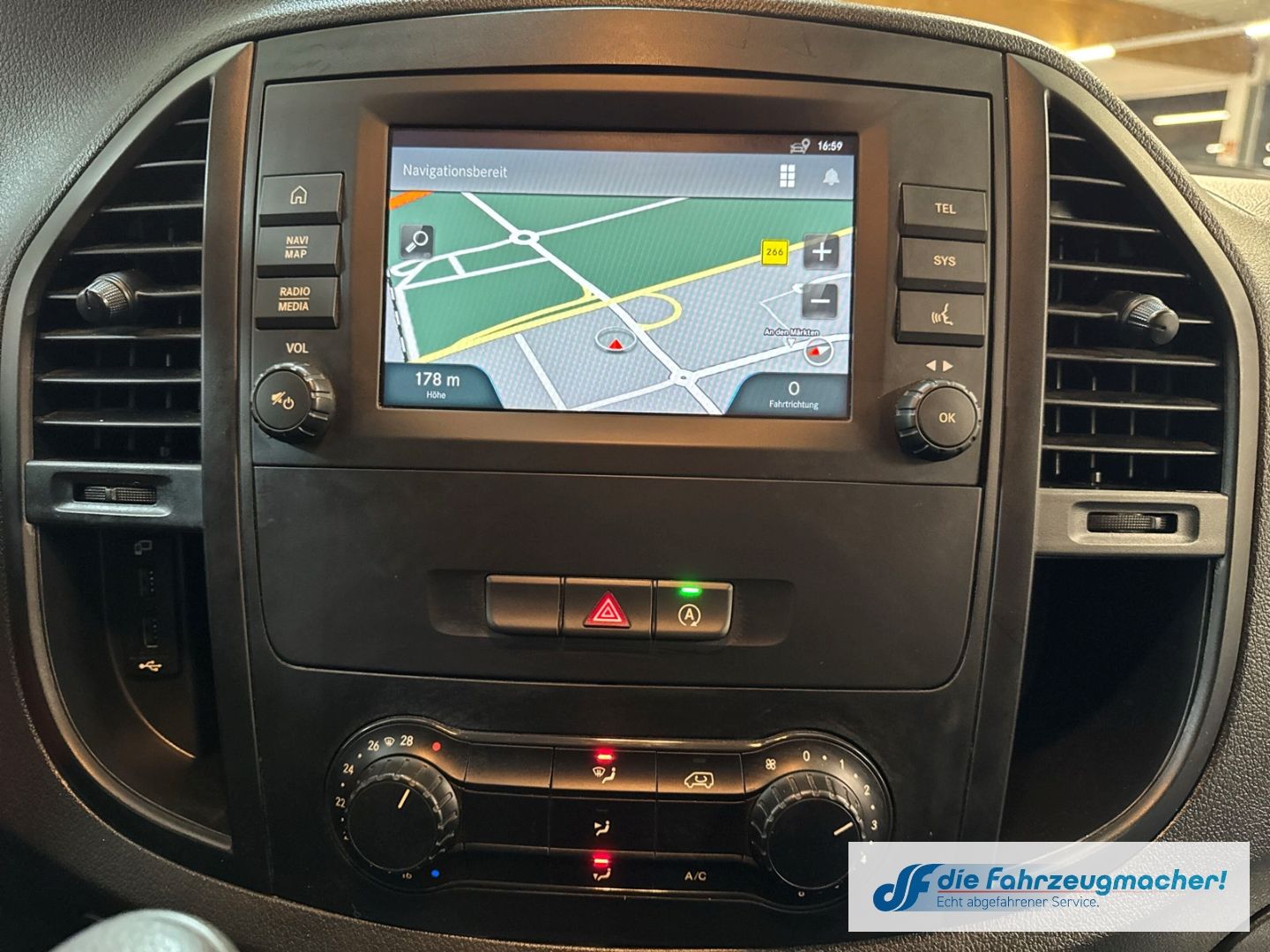 Fahrzeugabbildung Mercedes-Benz Vito Kasten 114 CDI FWD lang AHK Navi DAB SHZ R