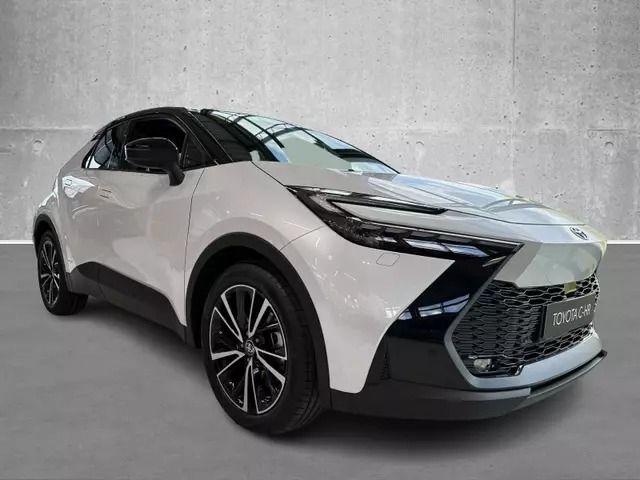 Toyota C-HR 2.0 Hybrid Black&White Limited Edition