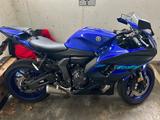 Yamaha R7