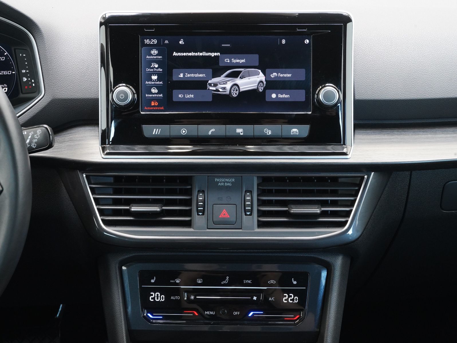 Fahrzeugabbildung SEAT Tarraco 1.5 TSI ACT Xcellence ACC/KAMERA/LM20"