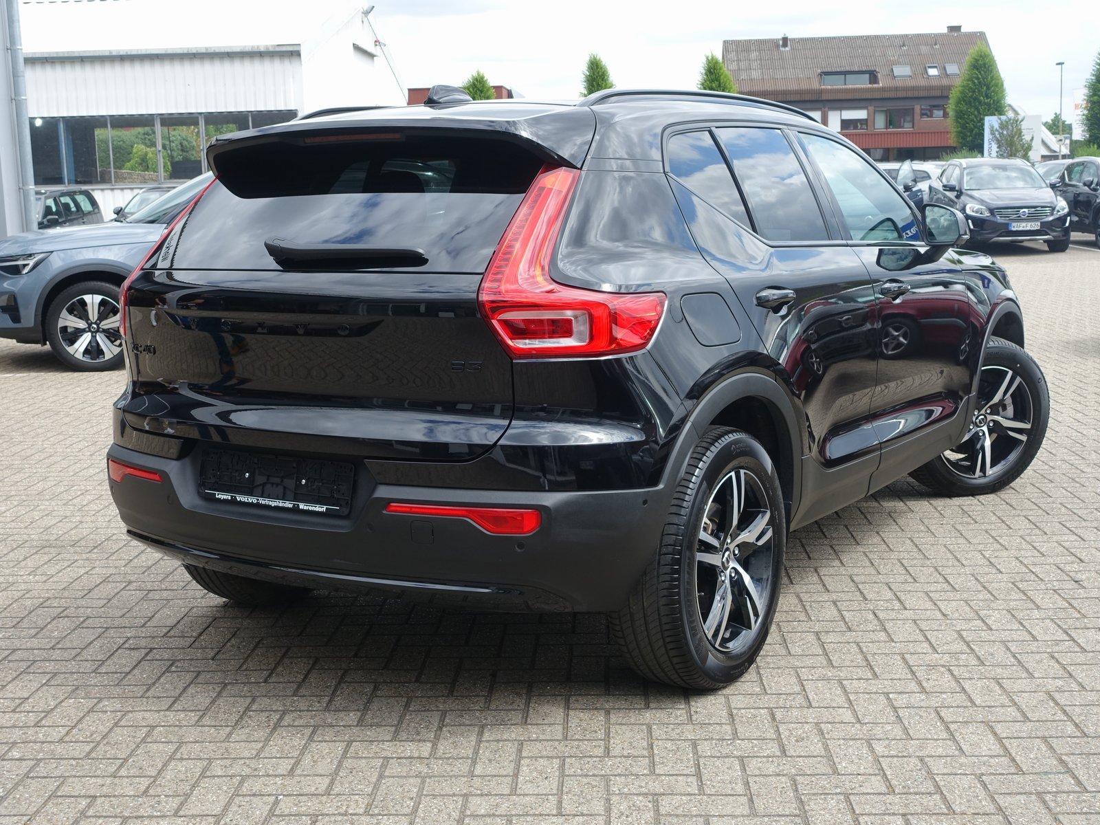 Volvo XC40 Black Edition Plus B3 Mild-Hybrid/360°Cam