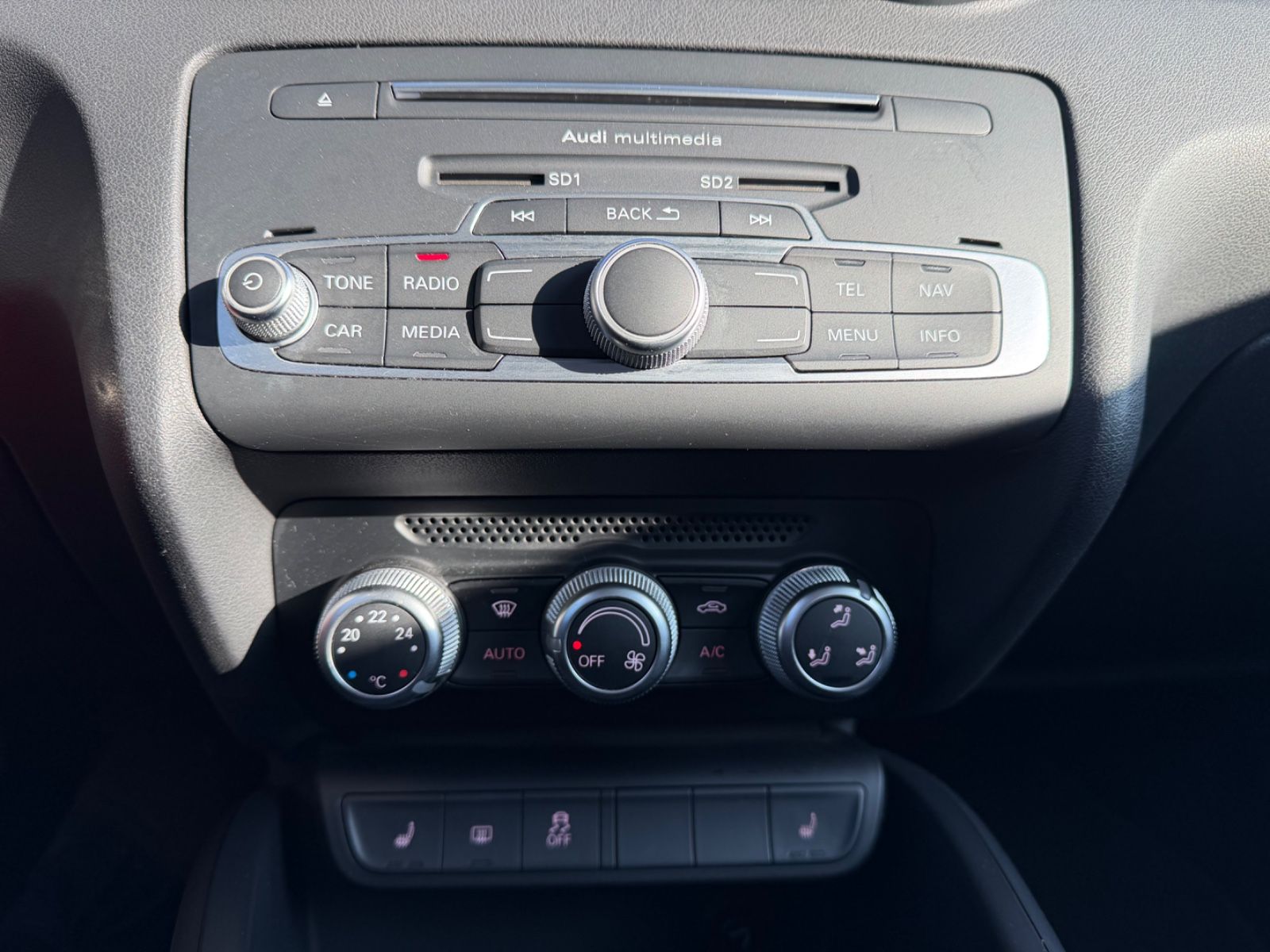 Fahrzeugabbildung Audi A1 °Xenon°Shz°PDC°Alu°Tüv NEU