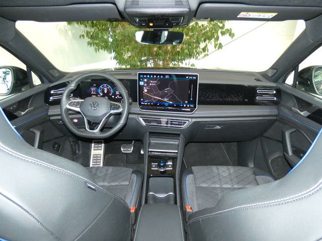 Tiguan 2.0 TDI R-Line AHK PANO 360° STHZ