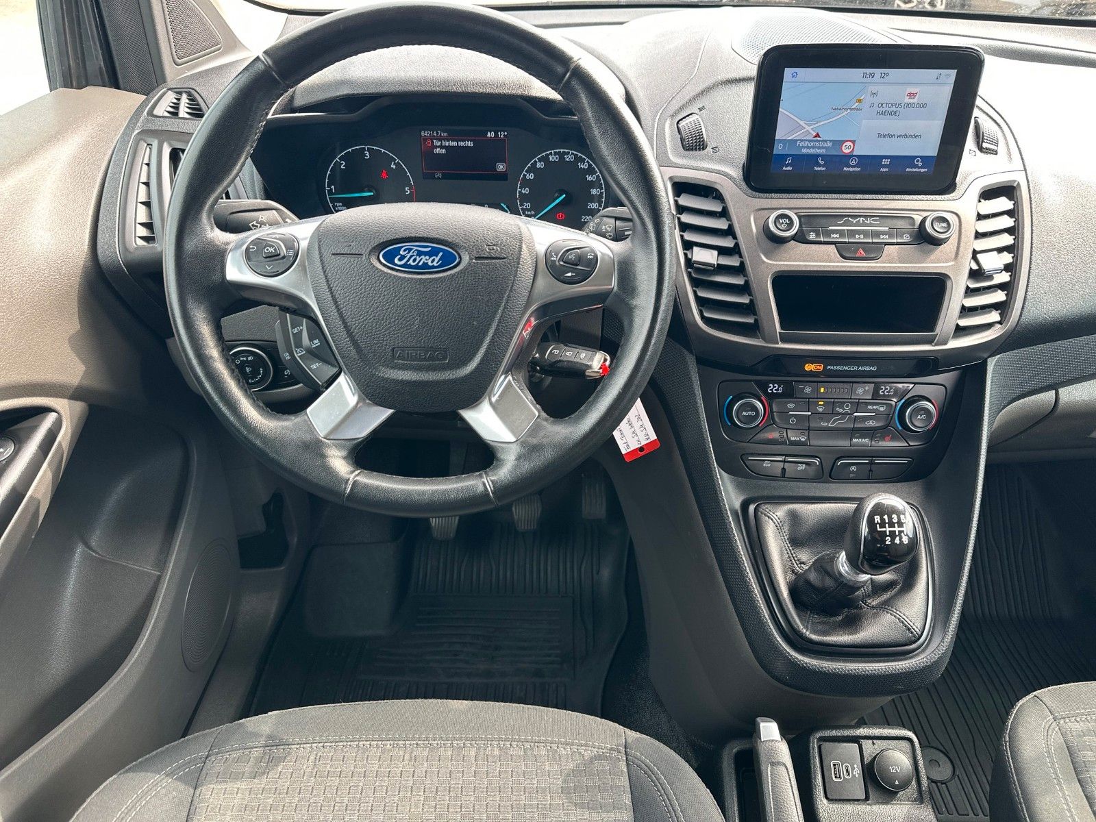 Fahrzeugabbildung Ford Transit Connect Kombi Trend, Rückfahrkamera