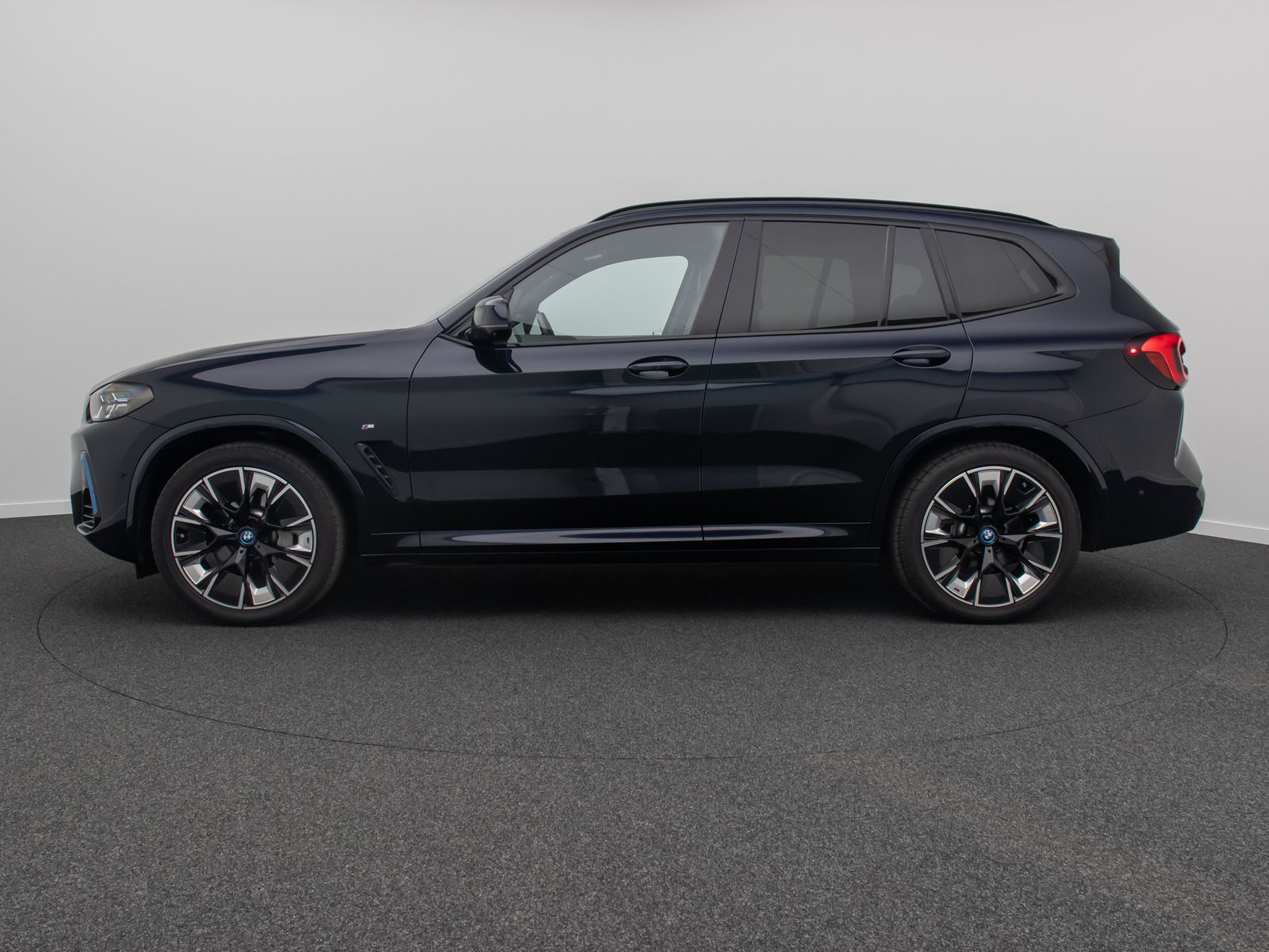 Fahrzeugabbildung BMW iX3 M Sport IMPRESSIVE DAB 360°H/K HUD Panorama