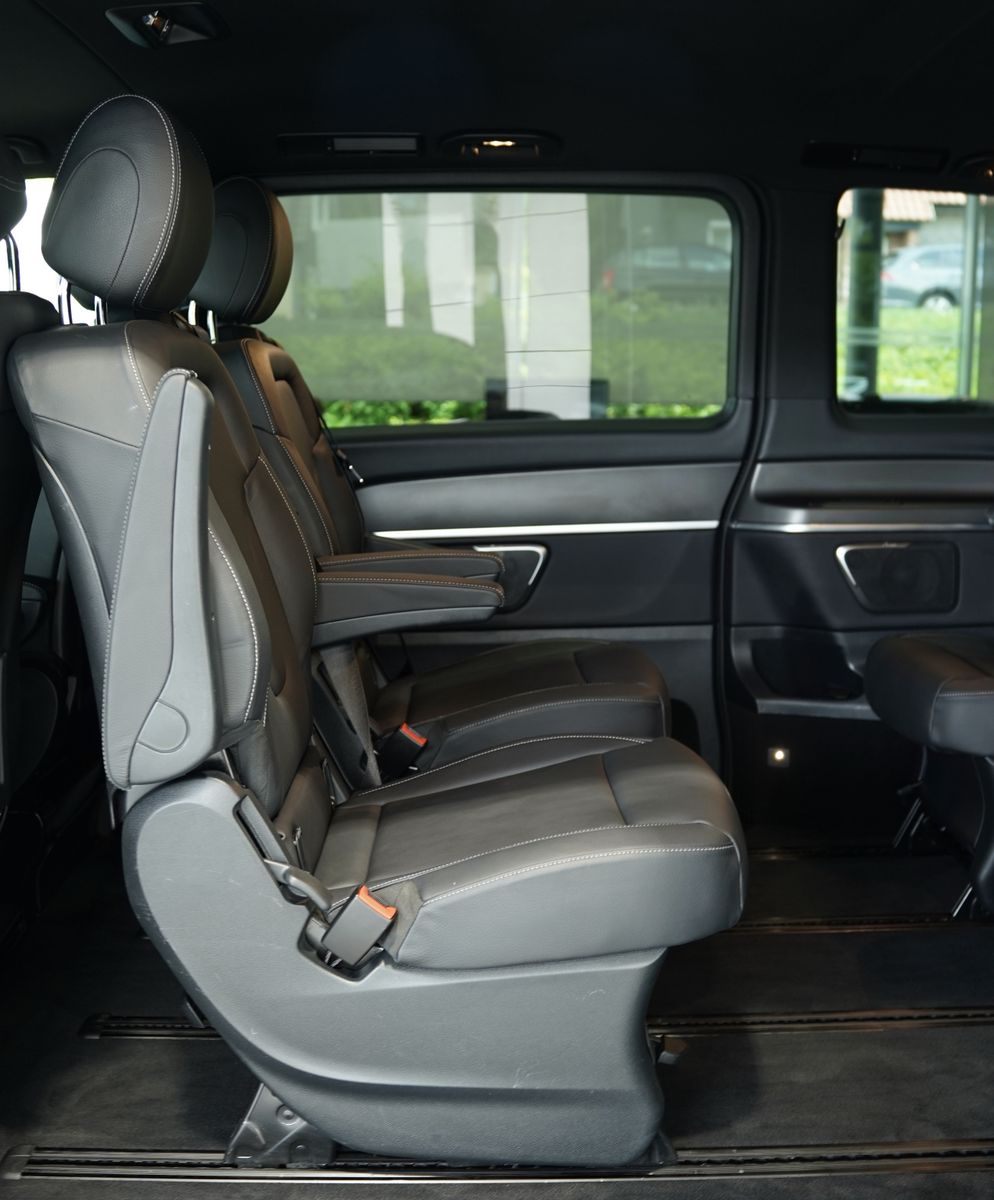 Mercedes Benz V 300
