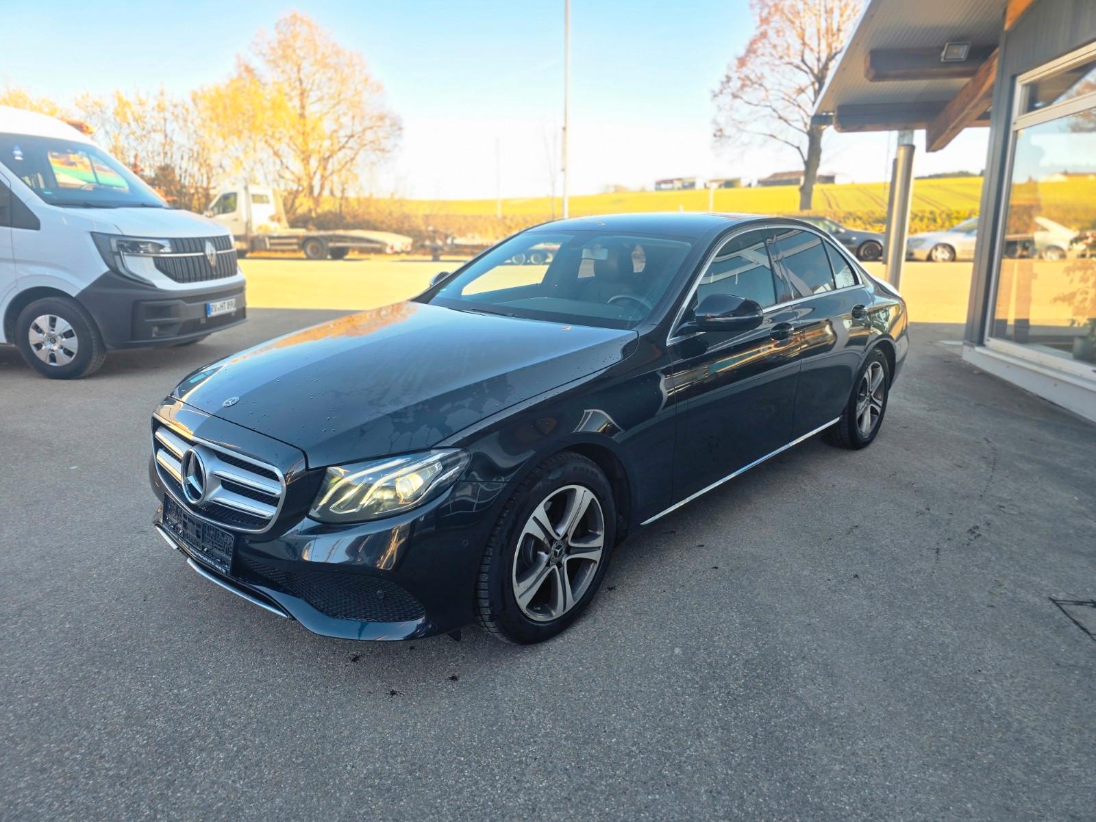 Mercedes-Benz E 220 E Limousine E 220 d-Autom-Navi-teilleder