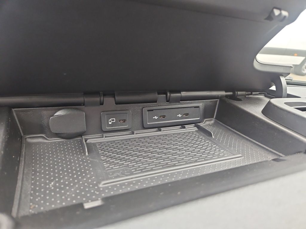 Fahrzeugabbildung Mercedes-Benz Sprinter 317 Kasten L2H2 3,5tAHK Schwingsitz SHZ