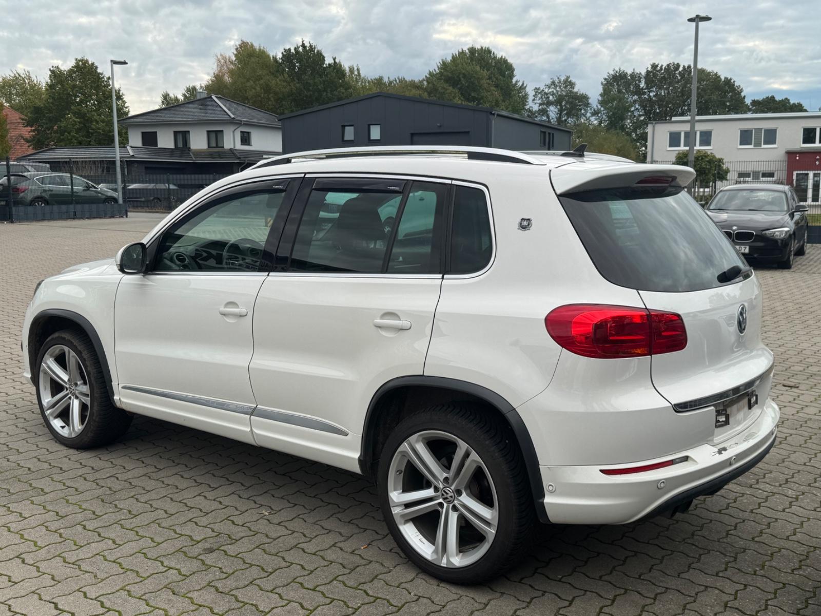 Volkswagen Tiguan 2.0 TDI R-Line 4Motion °DCC°PANO°RFK°