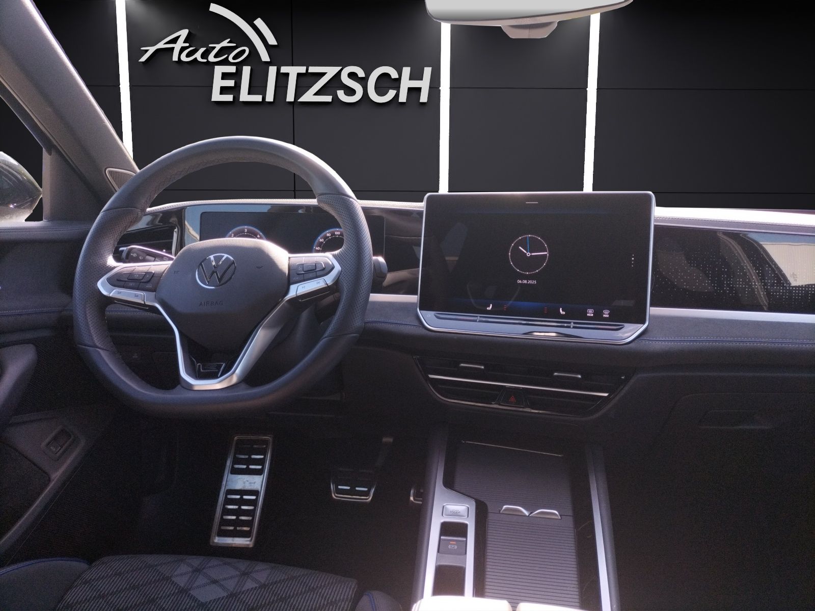Fahrzeugabbildung Volkswagen Passat TDI DSG R-Line Black Style MATRIX ACC DCC